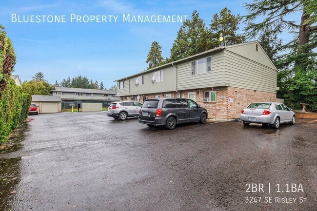 Foto del edificio - 3247 SE Risley Ave