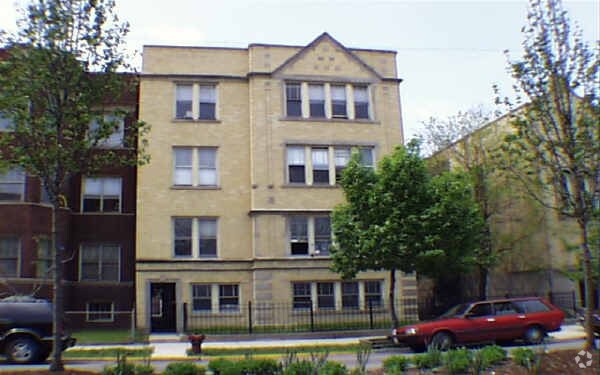 Primary Photo - 4630-4632 N Ashland Ave