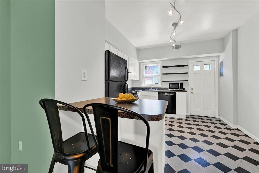 Primary Photo - 761 Carroll St