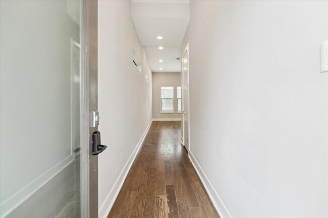 Foto del edificio - 614 Thornton Rd