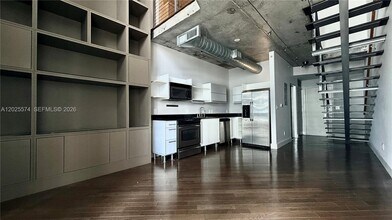 Building Photo - 690 SW 1st Ct
