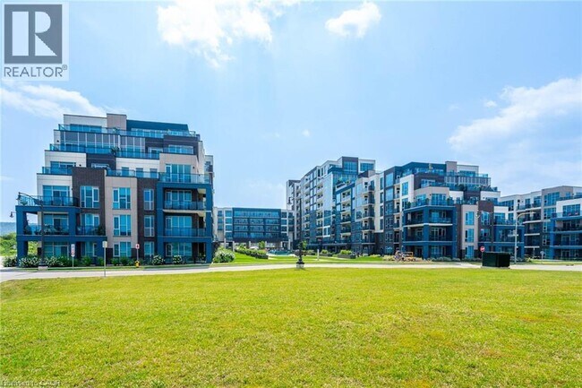 Photo du bâtiment - 16 Concord Pl