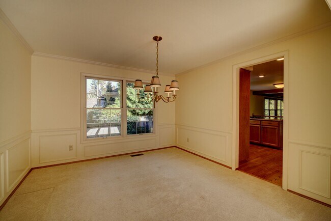 Foto del edificio - 5Bd/2.5Ba Bellevue Home