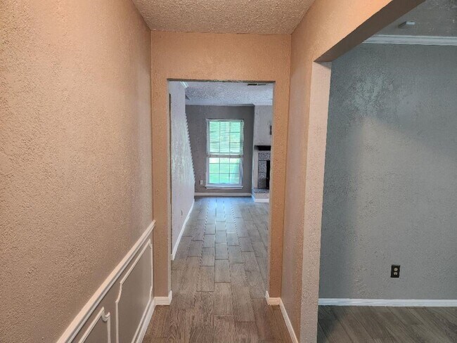 Foto del edificio - 2322 Deer Valley Dr