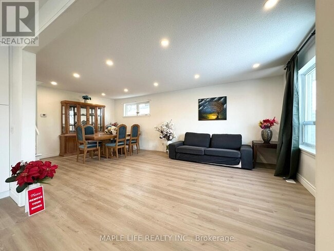 Building Photo - 15 Nymark Ave