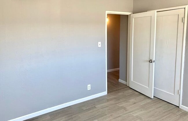 Building Photo - Great 3 Bed 1 Bath House with Garage in Ri...