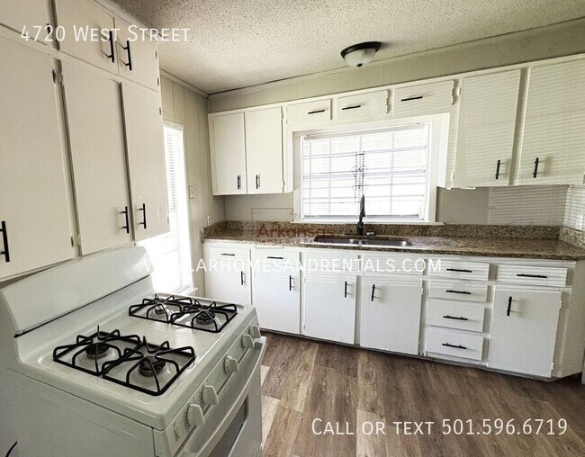 Foto del edificio - 4720 West St