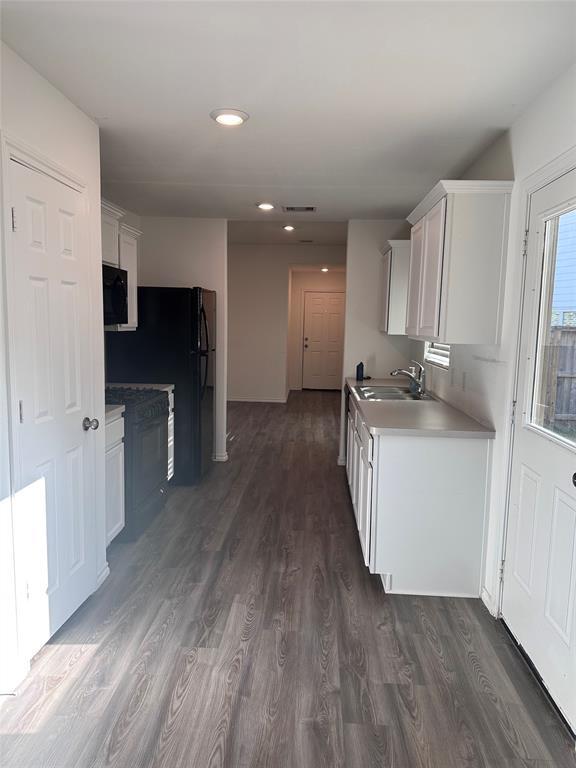 Building Photo - 1300 Winding Willow Dr
