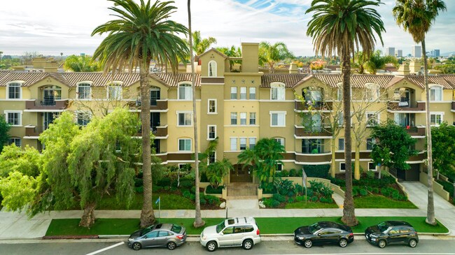 Foto del edificio - 2245 Beverly Glen Blvd.