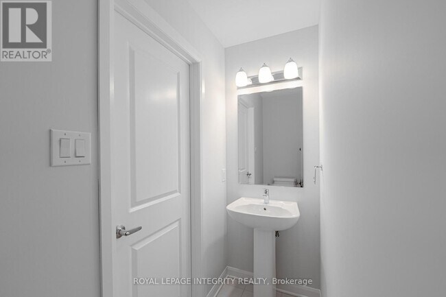 Photo du bâtiment - 504 Ingenuity Row