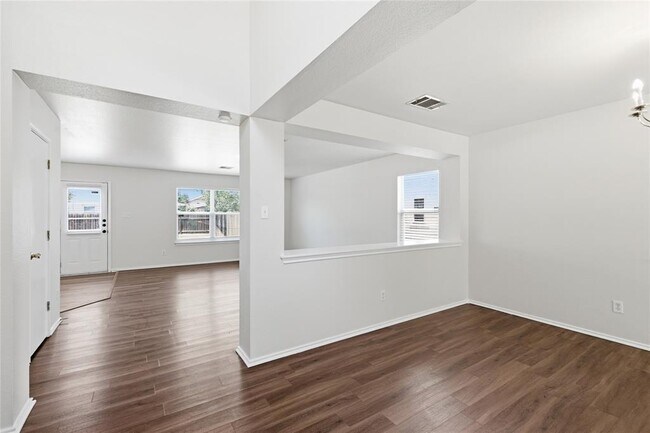 Foto del edificio - 18120 Topsail St