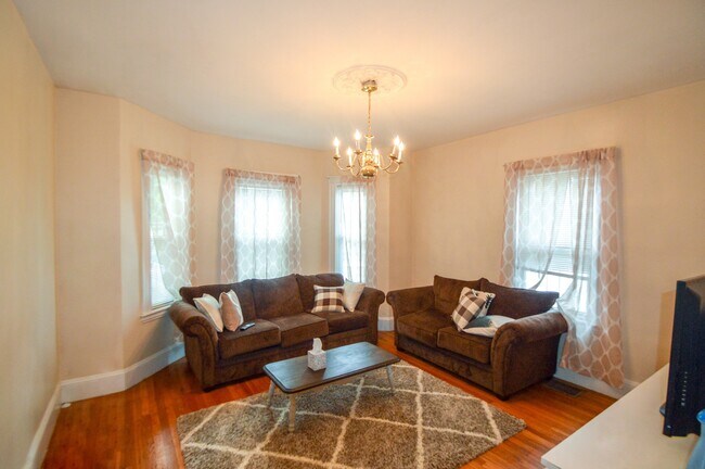 Foto del edificio - 201 Hillside St