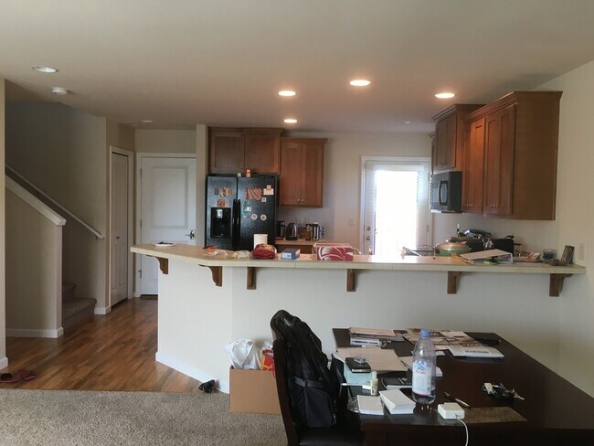 Building Photo - Beautiful North Albany Home