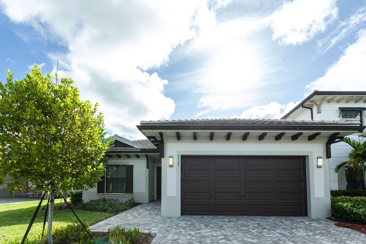 Foto principal - 2929 Gin Berry Way