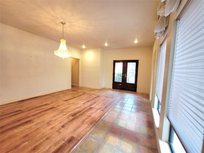 Foto del edificio - 3315 Country Club Blvd