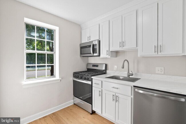 Foto del edificio - 6617 E Wakefield Dr
