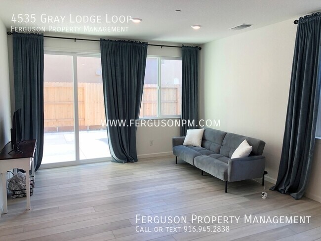 Building Photo - Newly Built Solar Home in A Quiet Communit...