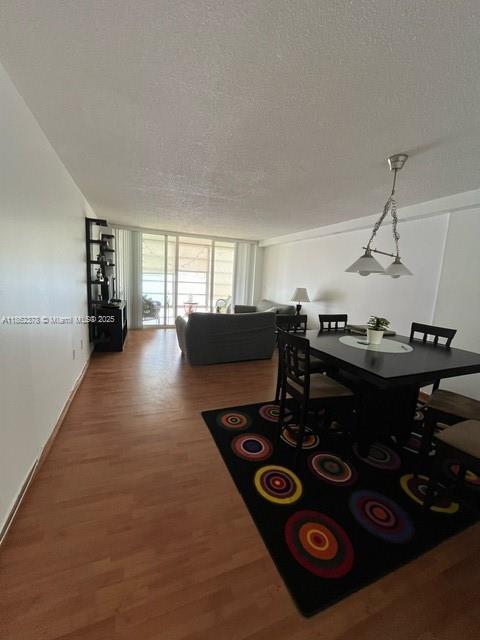 Building Photo - 1175 Miami Gardens Dr