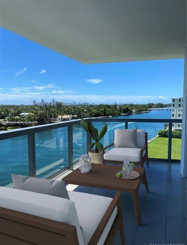 Foto del edificio - 9261 E Bay Harbor Dr