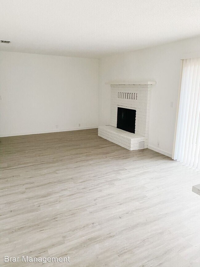 Foto del edificio - 5 br, 2 bath House - 8940 Mountain Dr