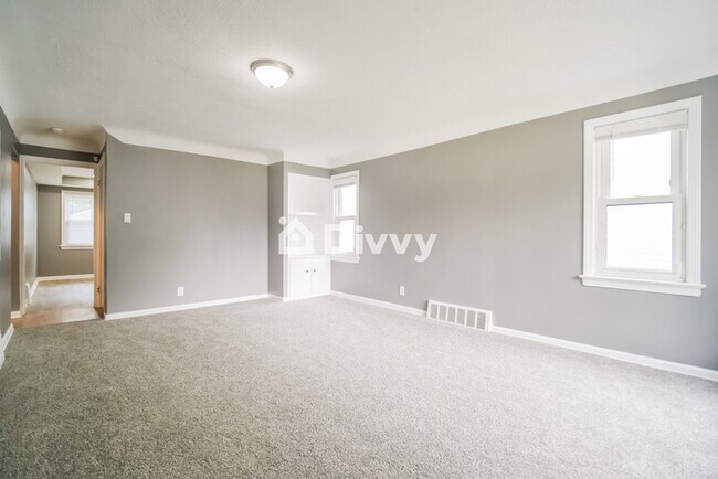 Foto del edificio - 19121 Harvard Ave, Warrensville Heights, O...