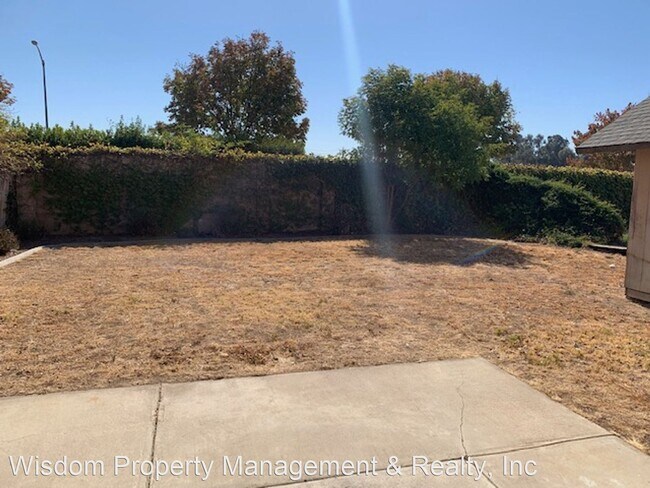 Building Photo - 5 br, 4 bath House - 1160 Solstice Ave