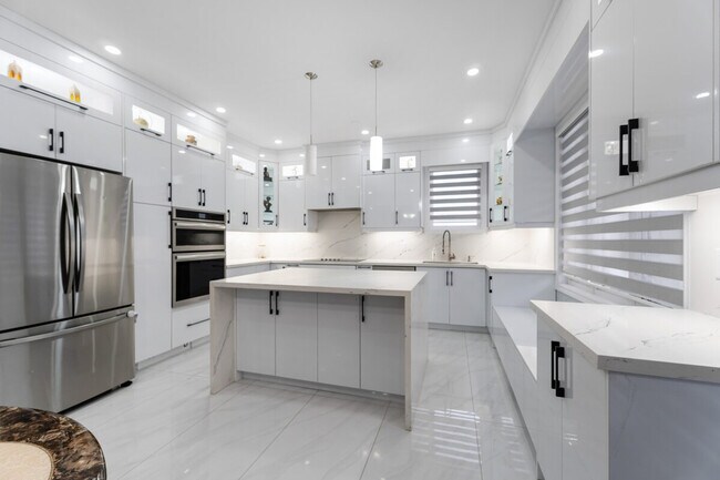 Photo du bâtiment - 8093 Brookside Dr