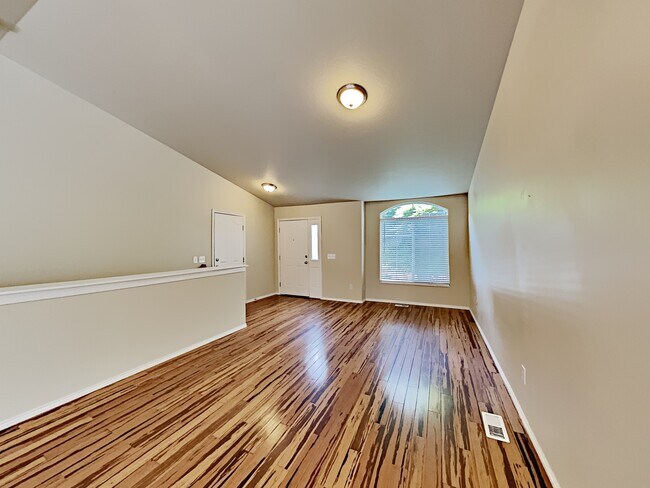 Building Photo - 117 Crystal Bay Drive