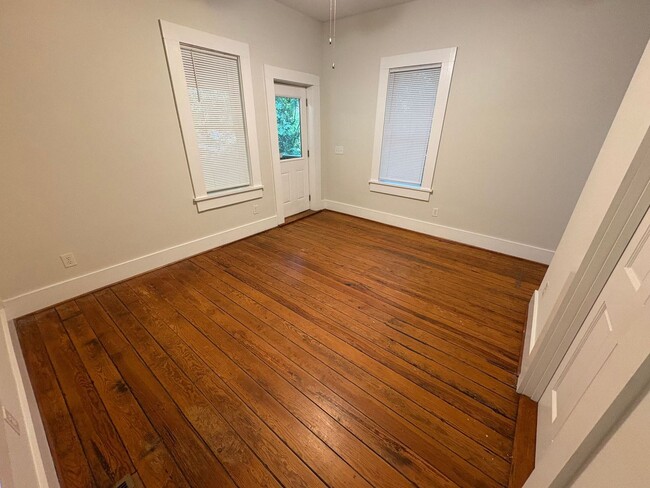 Building Photo - PRE-LEASING FOR AUGUST 2026!