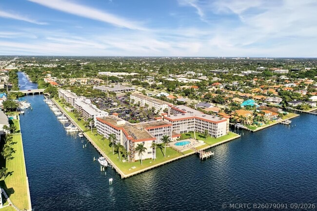 Building Photo - 100 Paradise Harbour Blvd