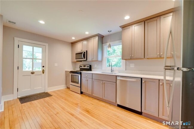 Photo - 157 River Rd House