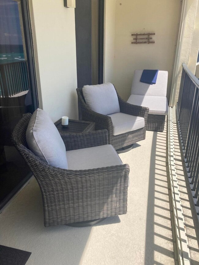 Foto del edificio - 400 Ocean Trail Way