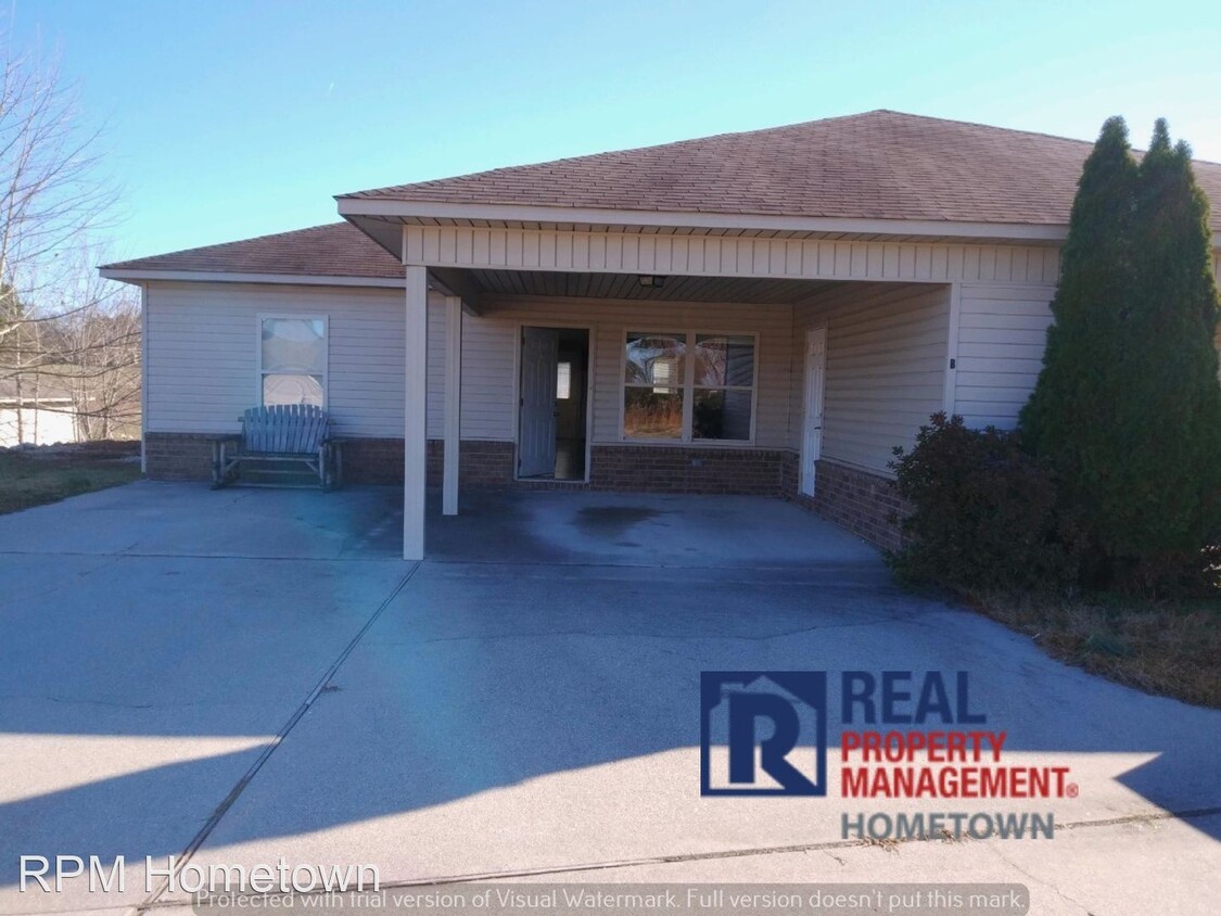 Primary Photo - 110 Caraway Terrace