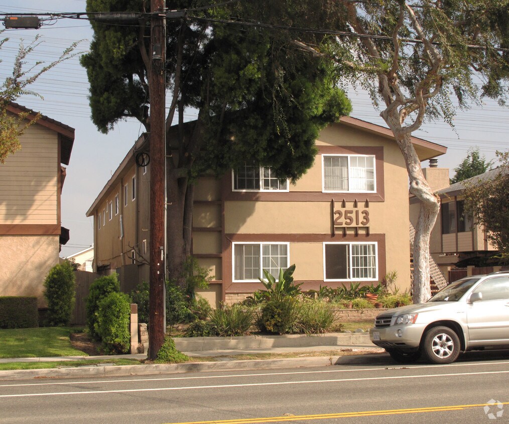 Foto del edificio - 2513 Grant Ave