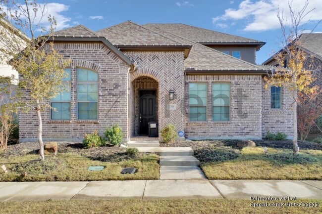 Building Photo - 12790 Royal Oaks Ln