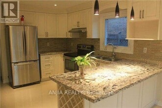 Building Photo - 51 Topham Crescent