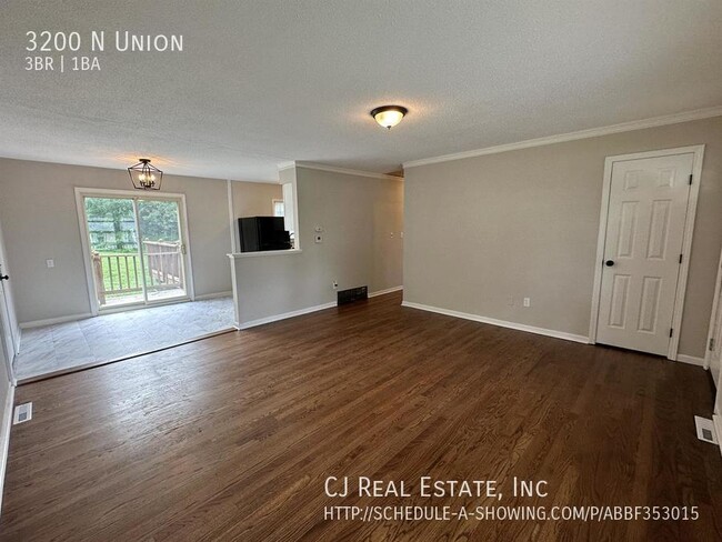 Foto del edificio - 3200 N Union St