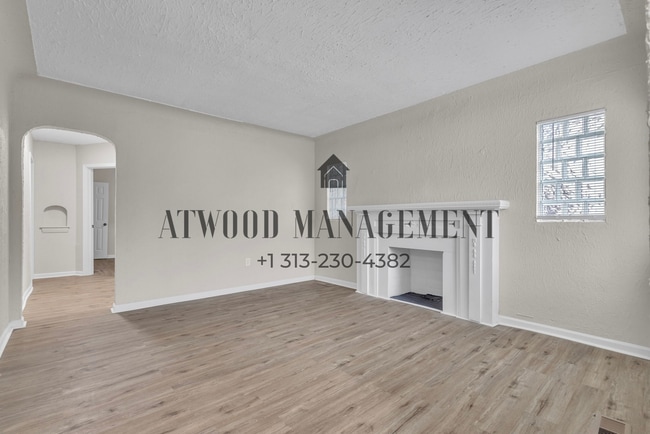 Building Photo - This beautifully updated 3-bedroom, 1-bath single-family home is ready for move-in!
