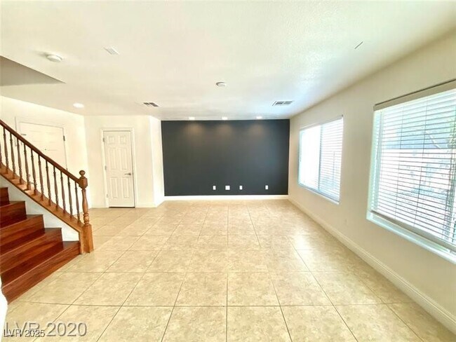 Building Photo - 8869 Skyline Peak Ct