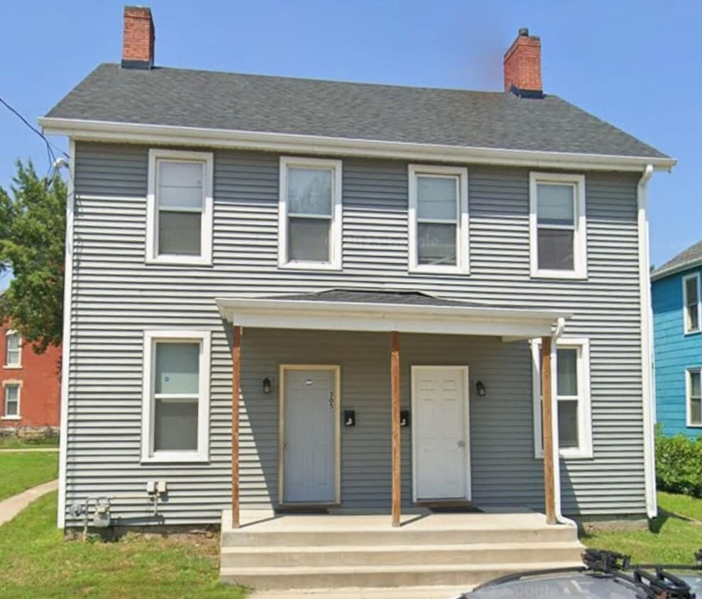 Primary Photo - 307 E 22nd St