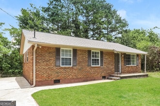 Building Photo - 8904 Channing Dr