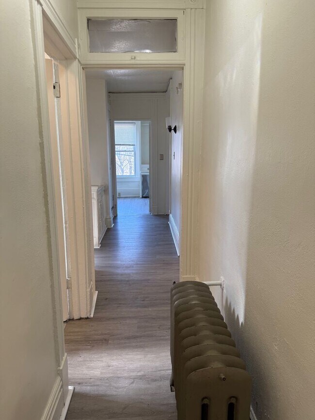 Foto del edificio - 305 Marguerite Ave