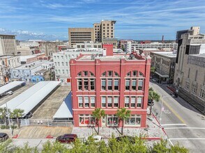 Building Photo - 525 22nd St
