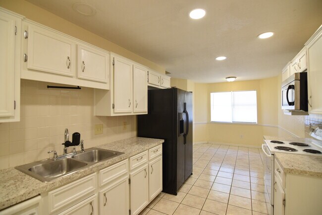 Foto del edificio - 3920 Bur Oak Dr