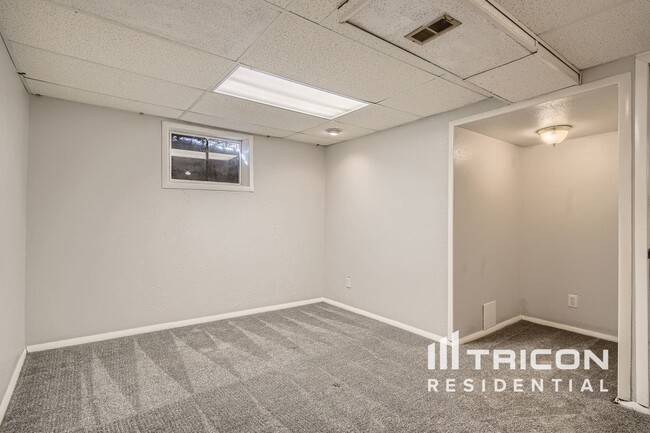 Foto del edificio - 3217 S Stuart St