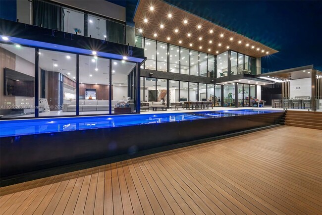 Foto del edificio - 1102 Washington St