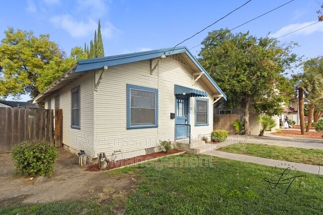 Building Photo - 233 W Eaton Ave
