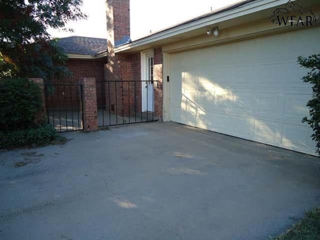 Building Photo - 2419 Reilly Rd