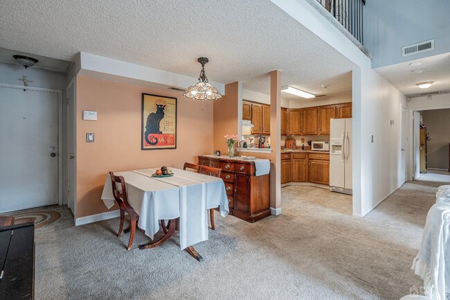 Building Photo - 1604 Aspen Dr