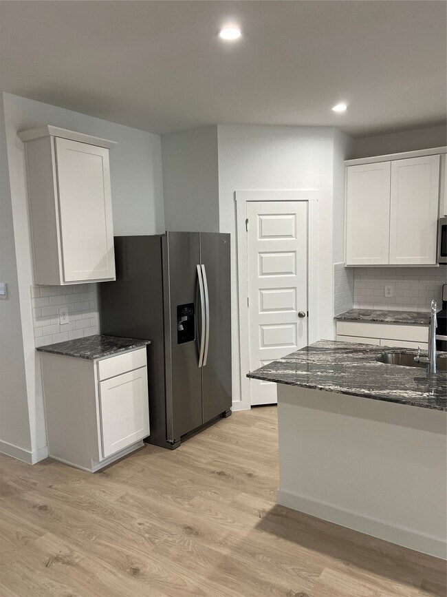 Building Photo - 4906 Arvida Ln